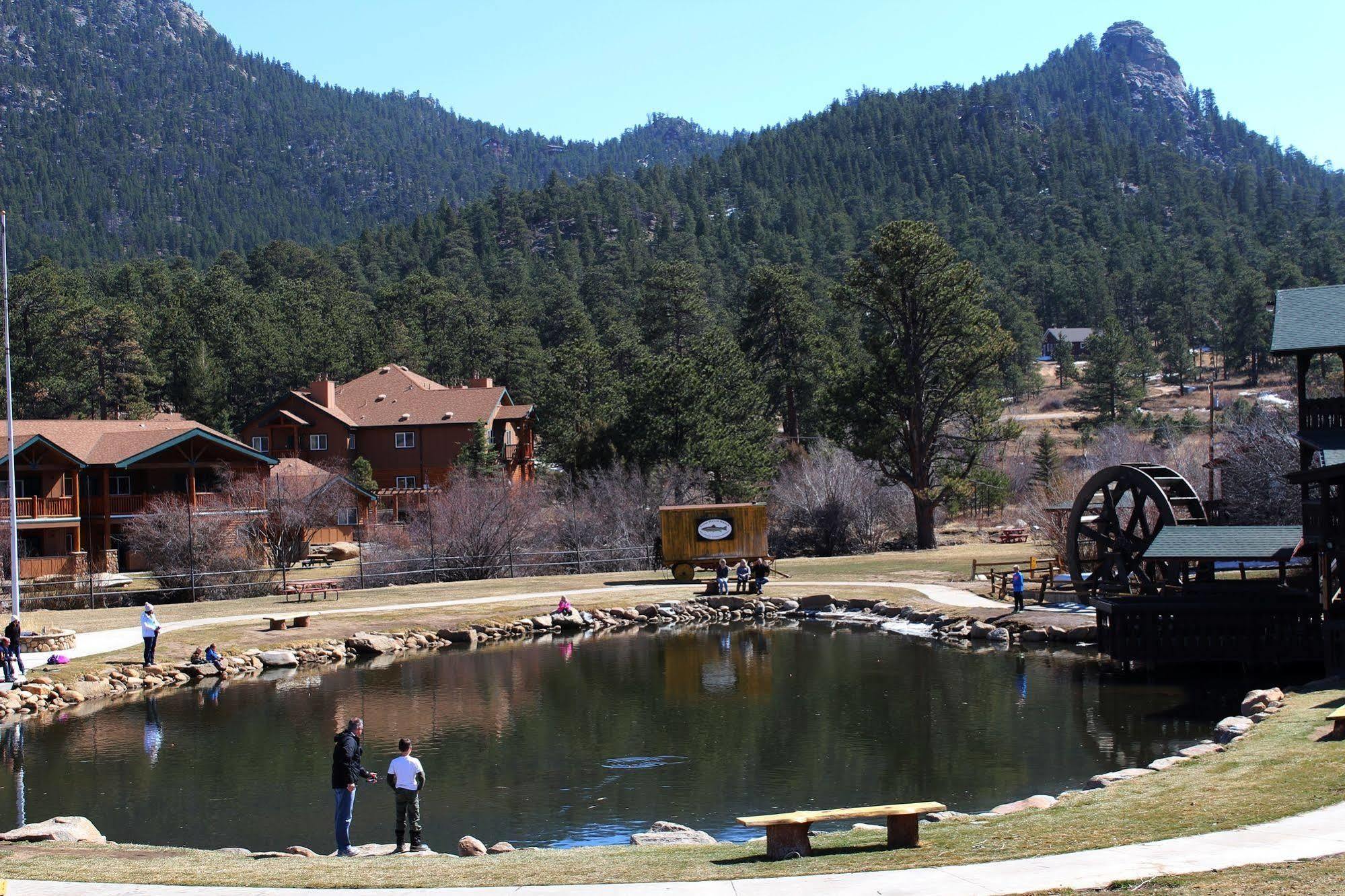 Tiny Town Cabins เอสเทสพาร์ค ภายนอก รูปภาพ